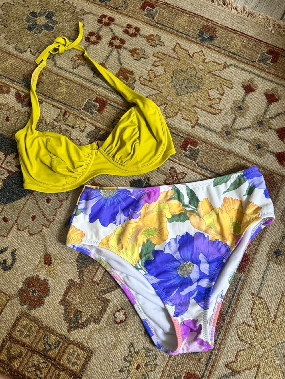 Shade & Shore Yellow Floral Bikini sz 36DD, Large Bottoms